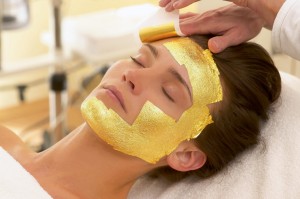 SpaDrHauschka[1] gold facial